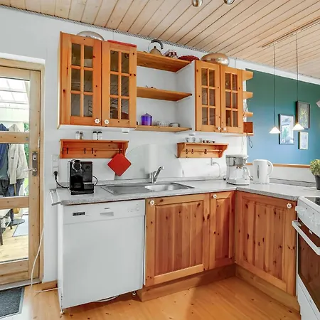 Vakantiehuis Gorgeous Home In Gedser With Sauna