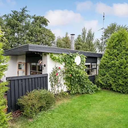 Gorgeous Home In Gedser With Sauna *