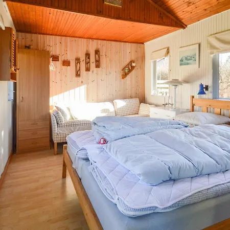 Vakantiehuis Gorgeous Home In Gedser With Sauna Gedser